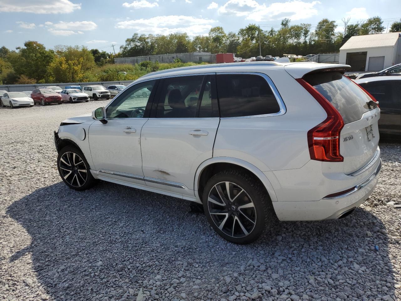 2021 VOLVO XC90
