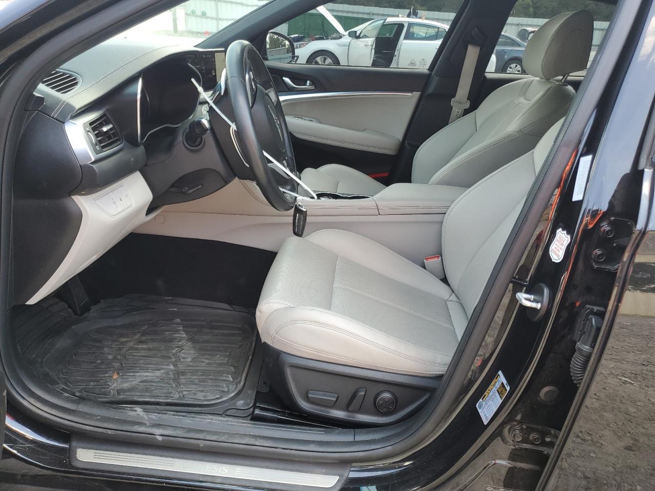 2023 GENESIS G70