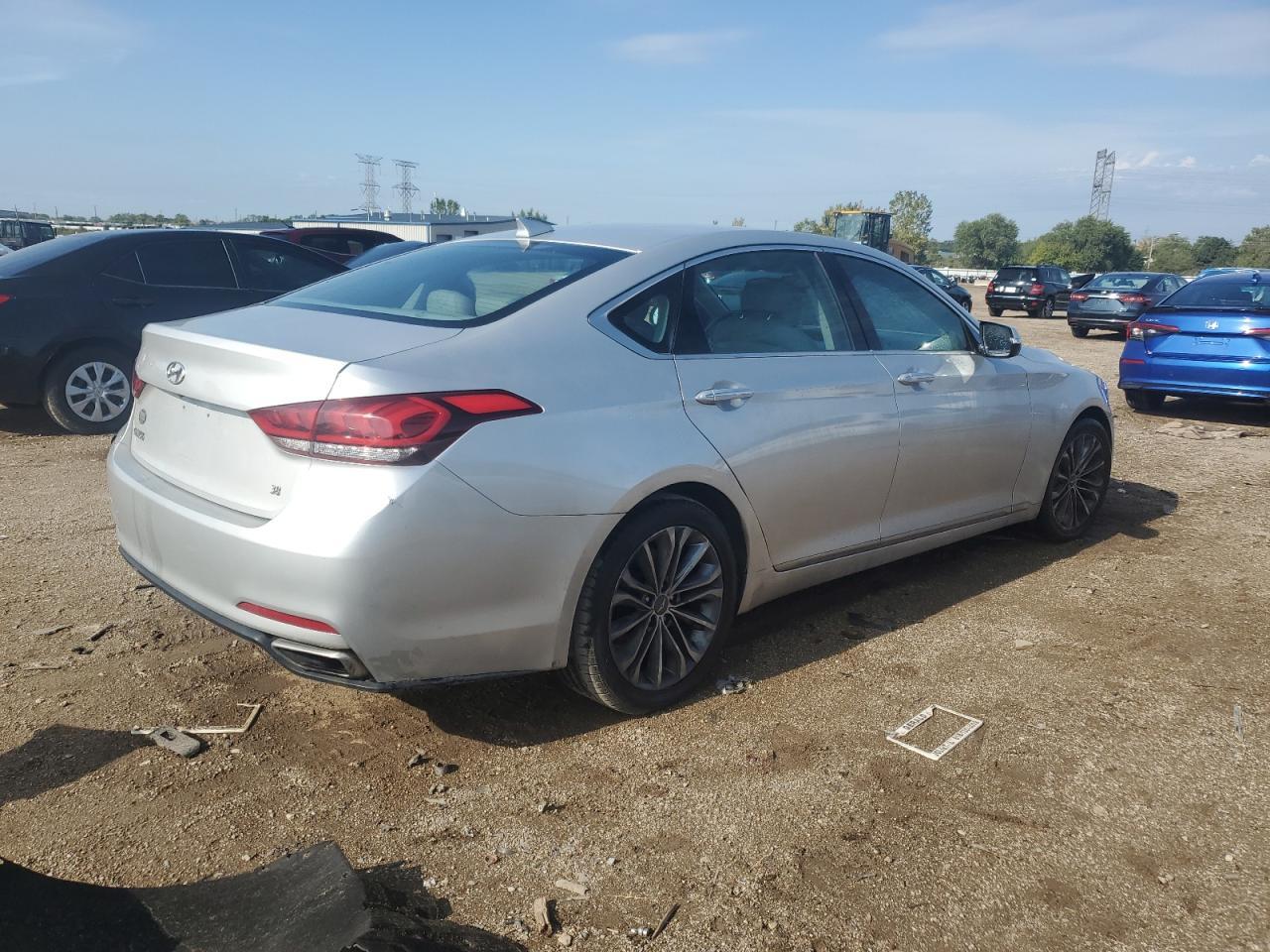 2016 HYUNDAI GENESIS