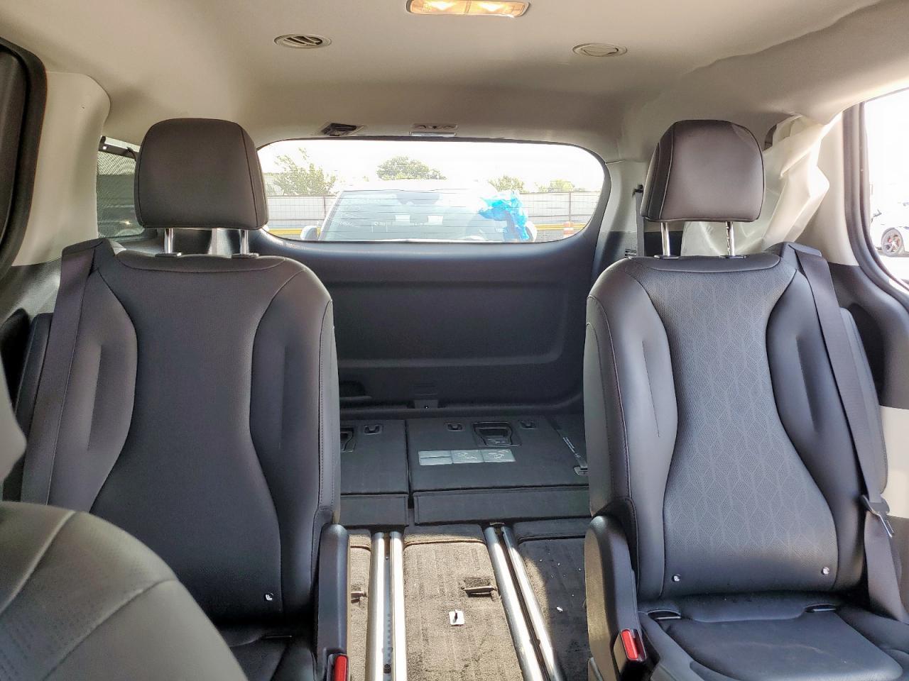 2023 KIA Carnival