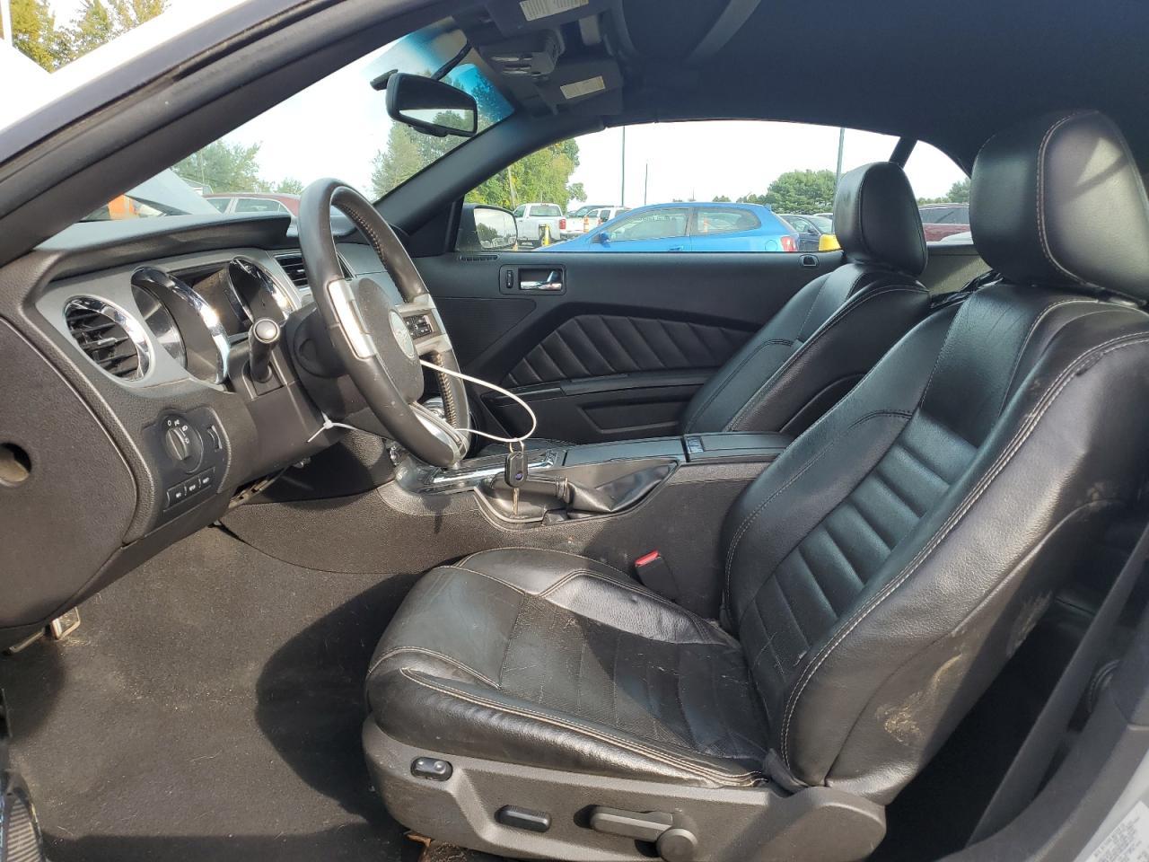 2010 FORD MUSTANG