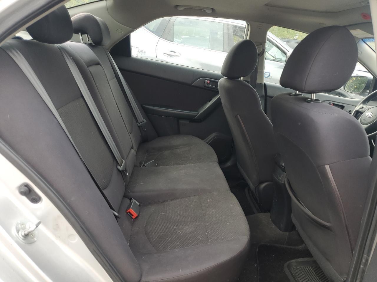 2010 KIA FORTE