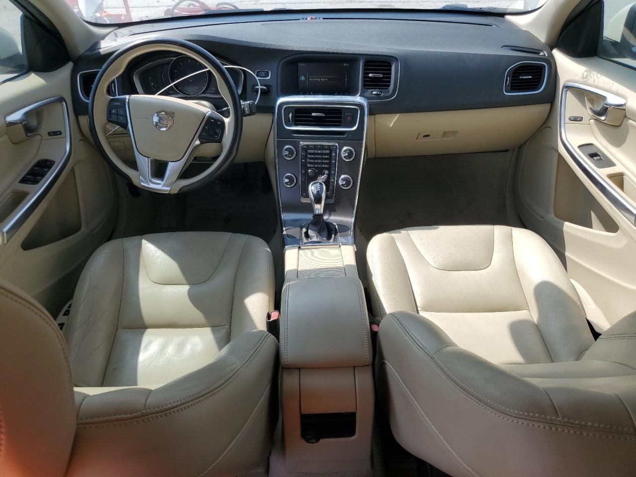 2015 VOLVO S60