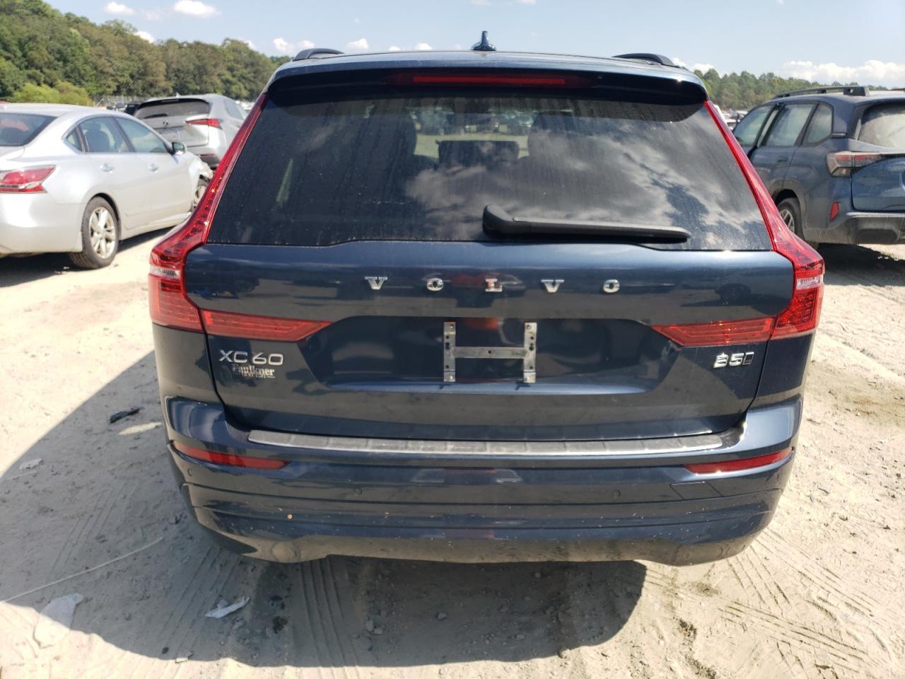 2022 VOLVO XC60