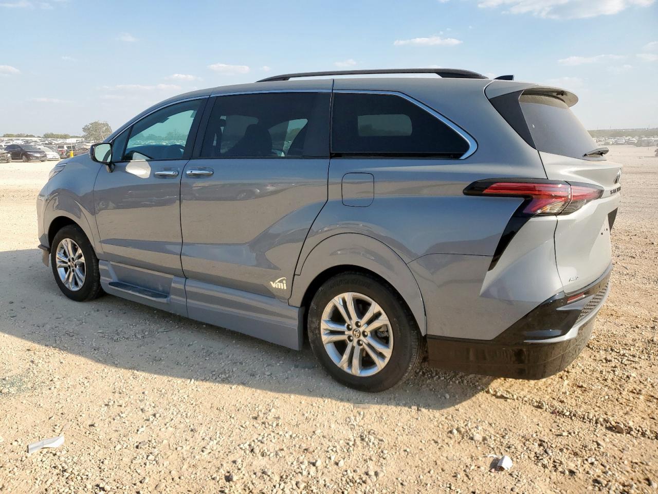 2023 TOYOTA SIENNA