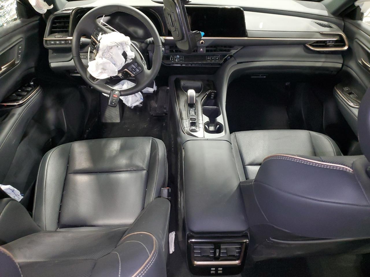 2025 TOYOTA Crown