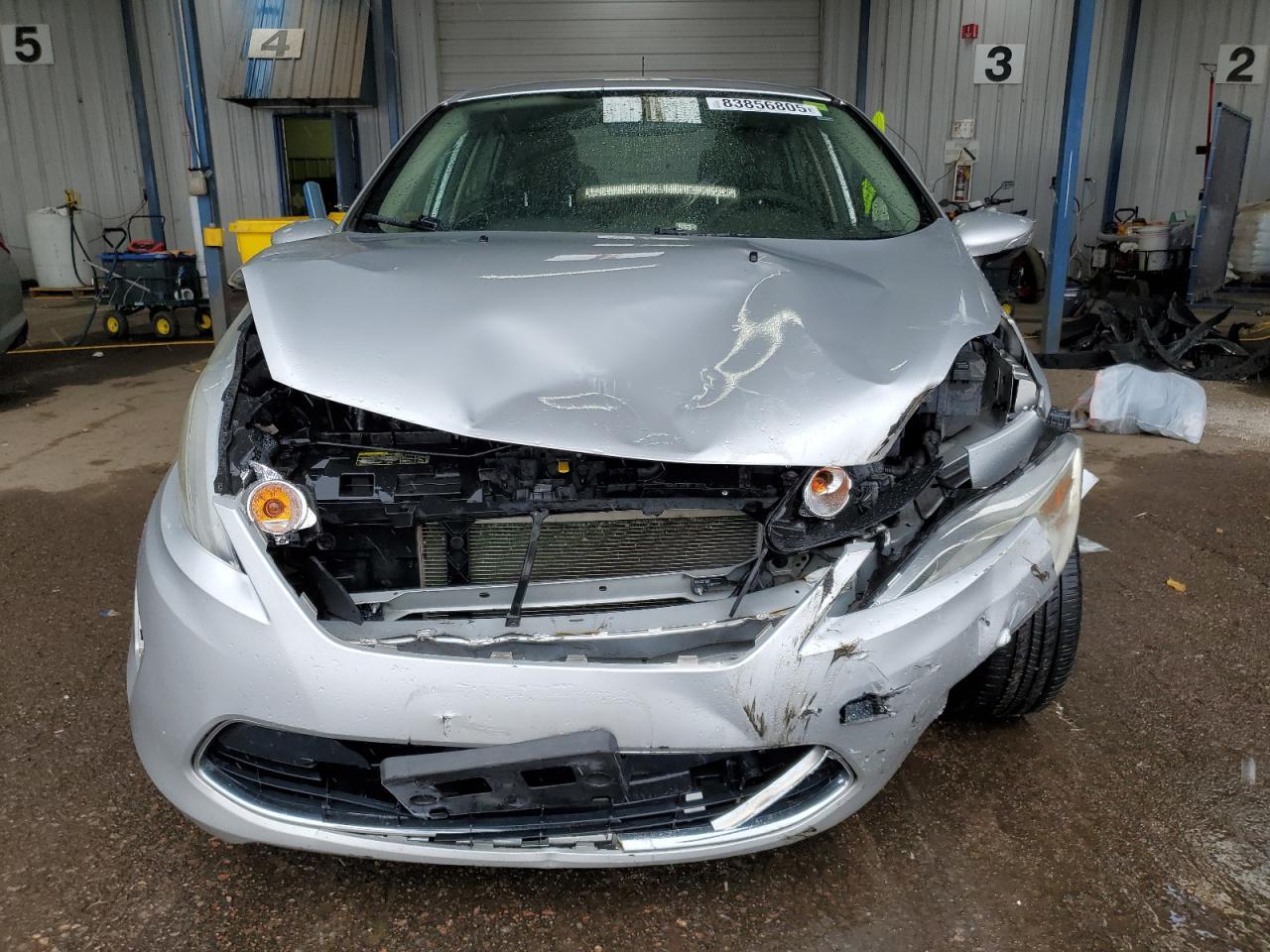 2011 FORD Fiesta