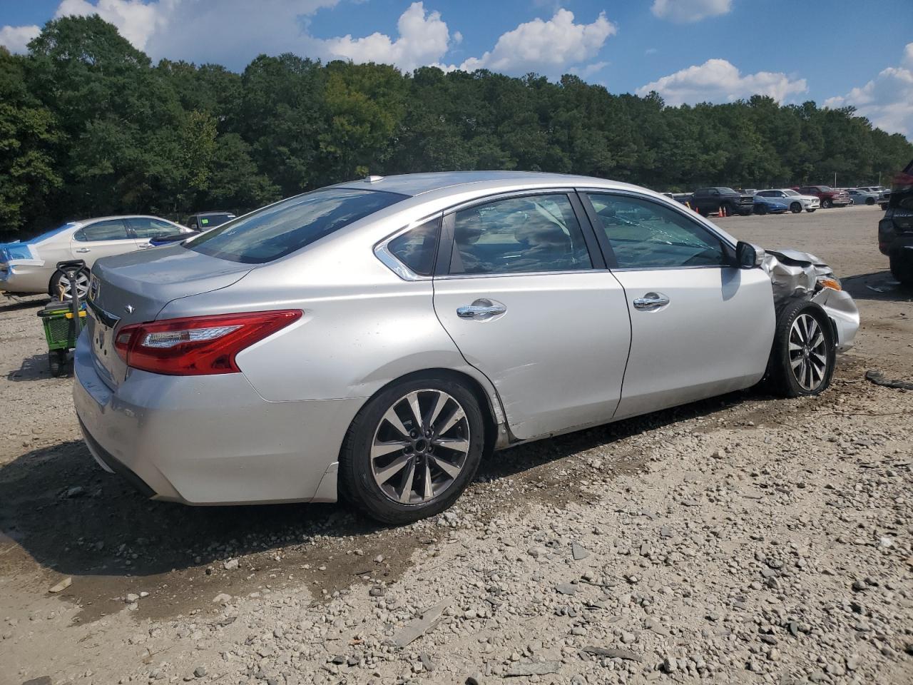 2017 NISSAN ALTIMA