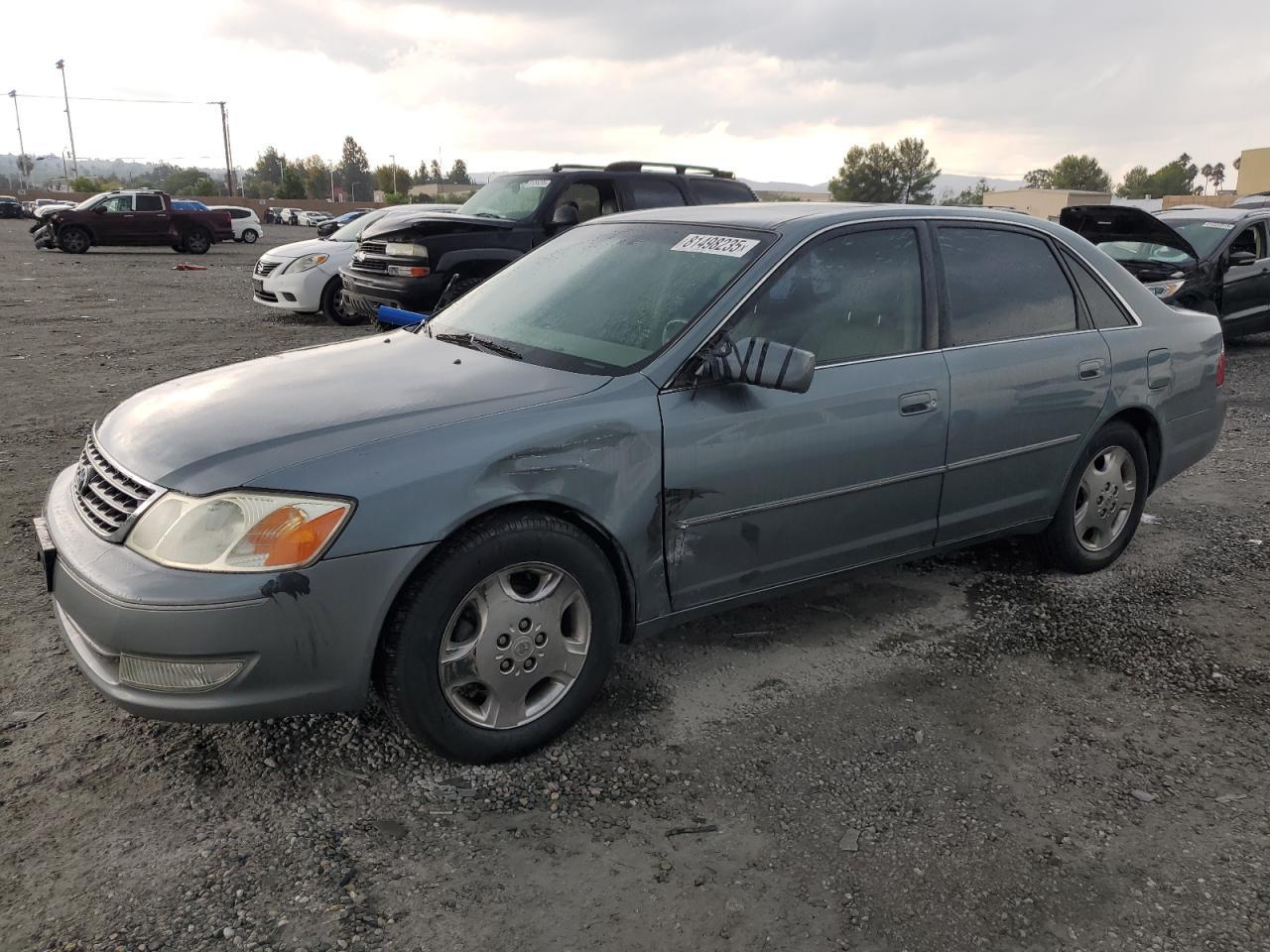 2003 TOYOTA Avalon