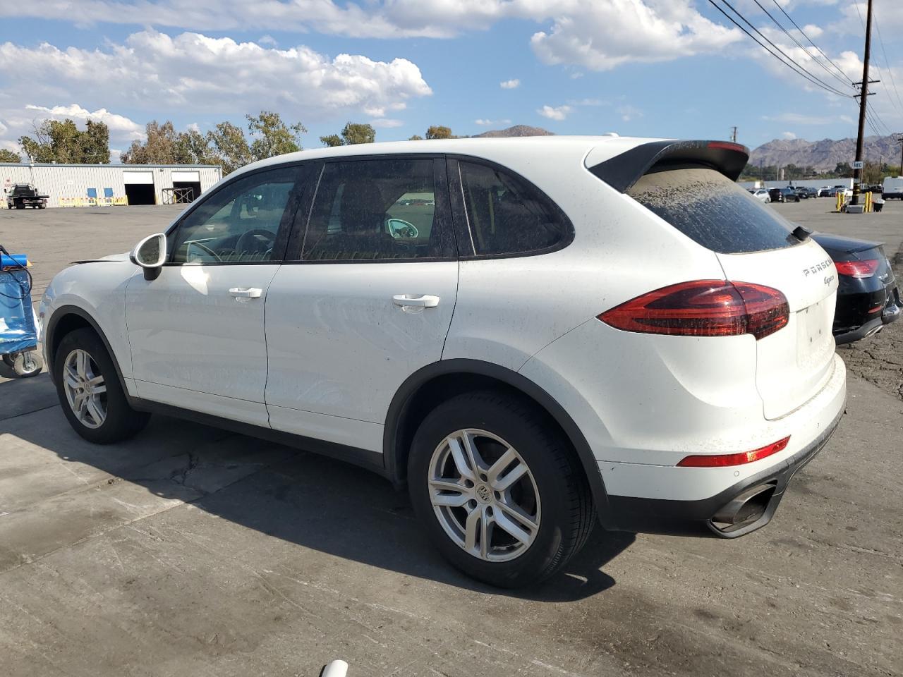 2016 PORSCHE CAYENNE