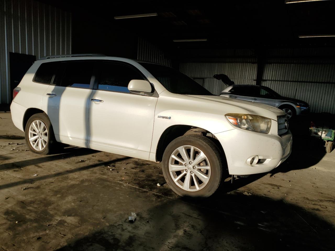 2010 TOYOTA HIGHLANDER