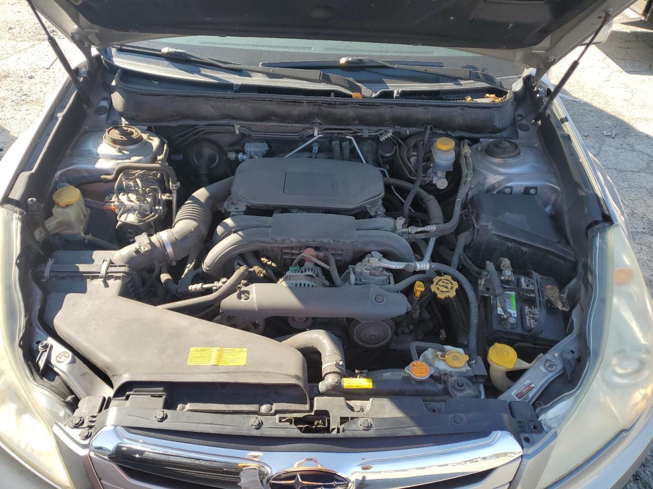 2010 SUBARU Outback
