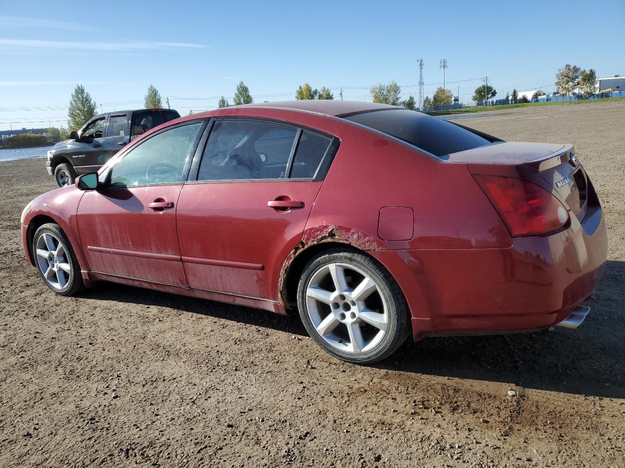 2005 NISSAN Maxima