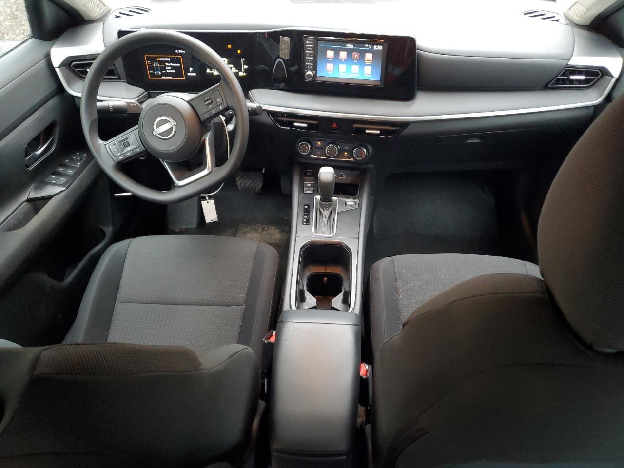 2025 NISSAN KICKS