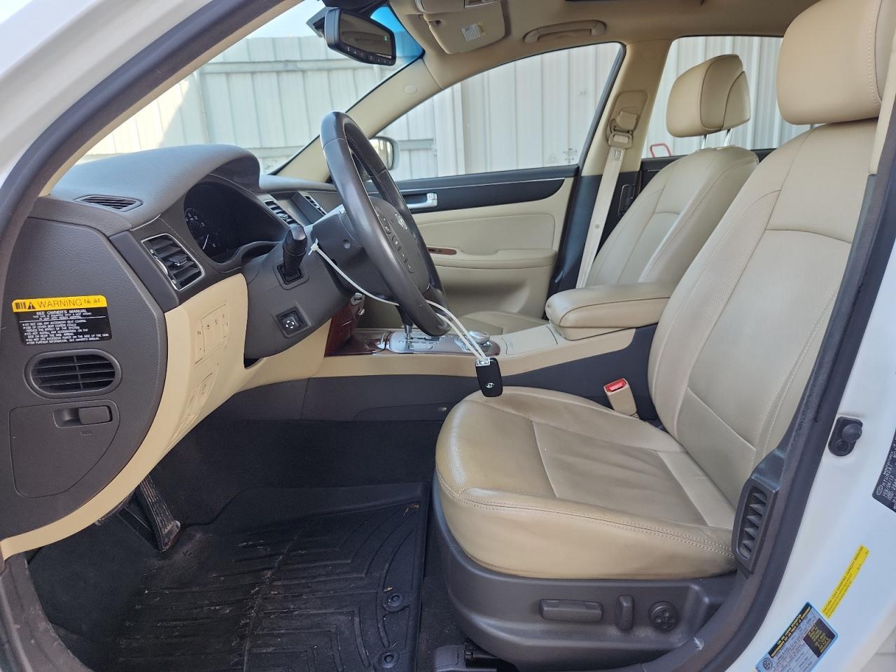 2013 HYUNDAI GENESIS