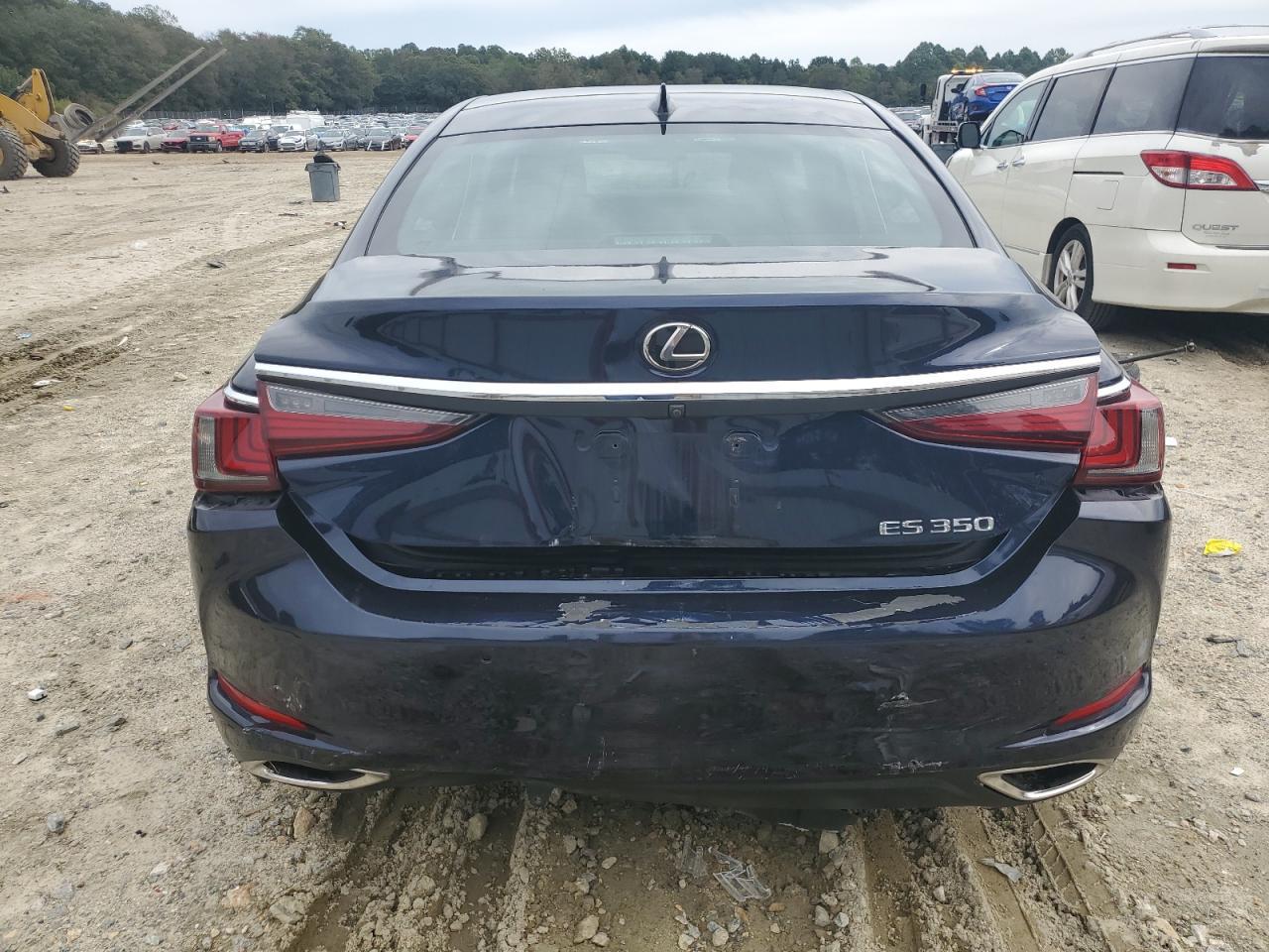 2019 LEXUS Es