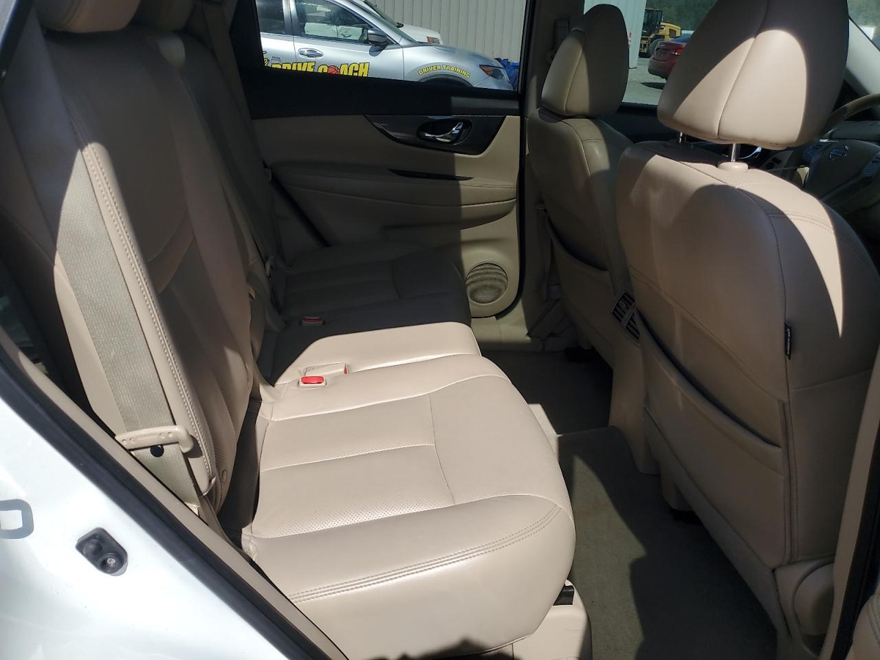 2015 NISSAN ROGUE
