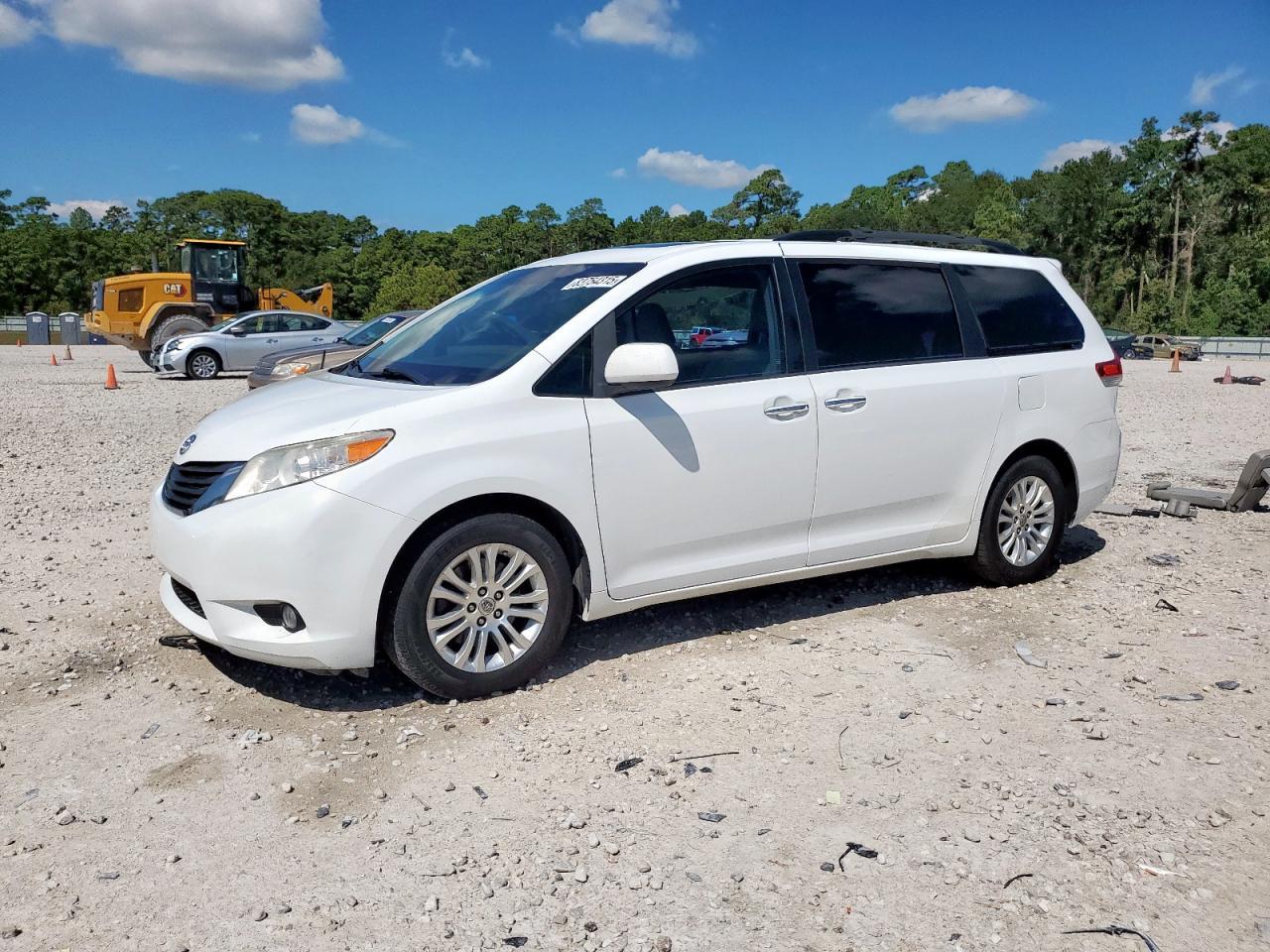 2014 TOYOTA SIENNA