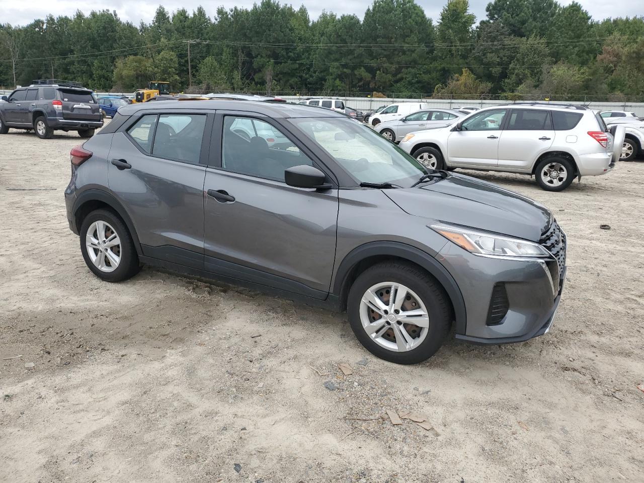 2023 NISSAN KICKS