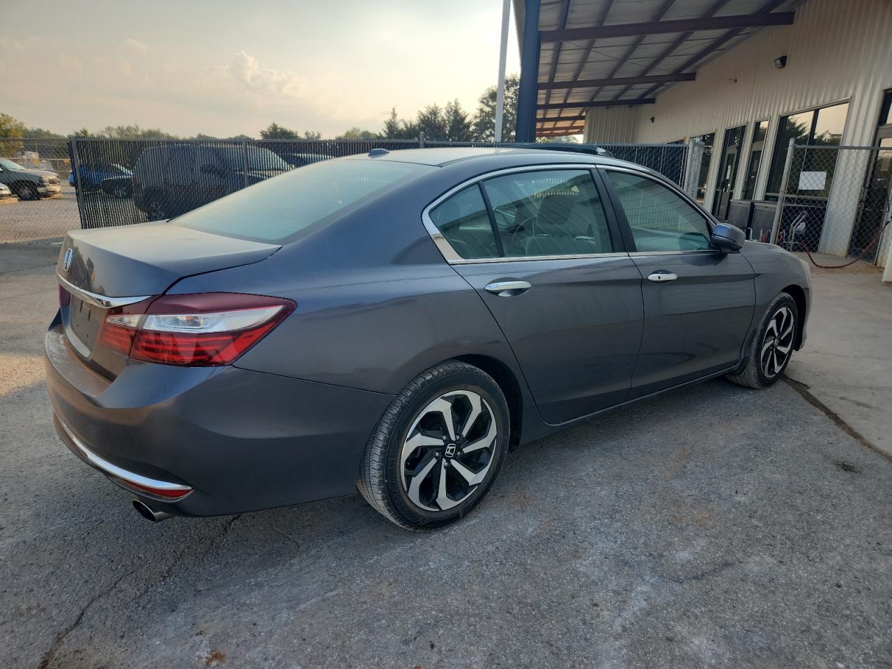 2016 HONDA ACCORD
