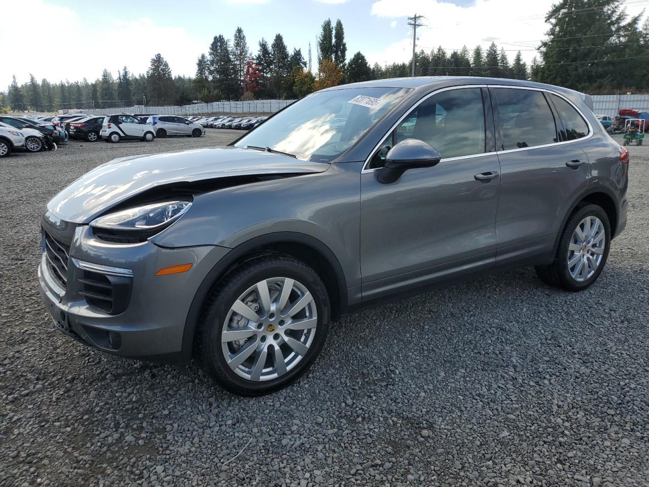 2017 PORSCHE CAYENNE