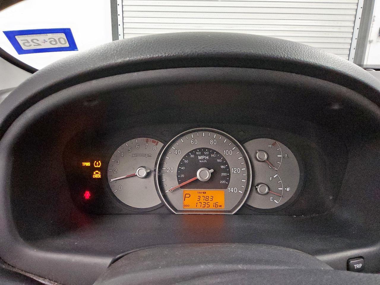 2007 KIA RONDO
