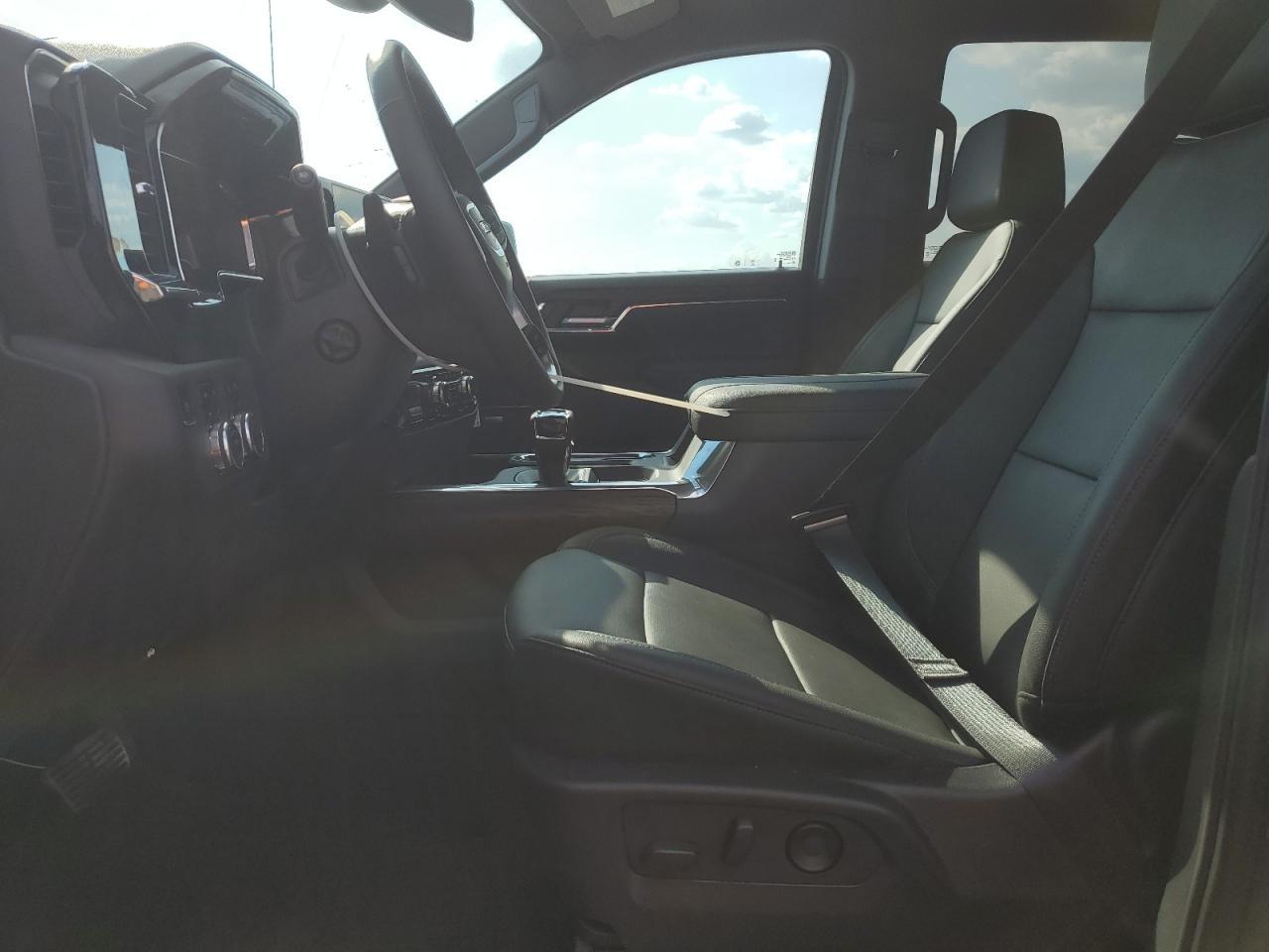 2024 GMC Sierra