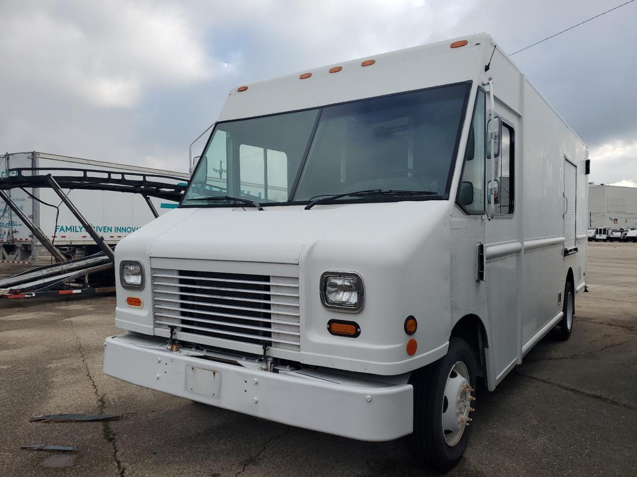 2012 FORD F59
