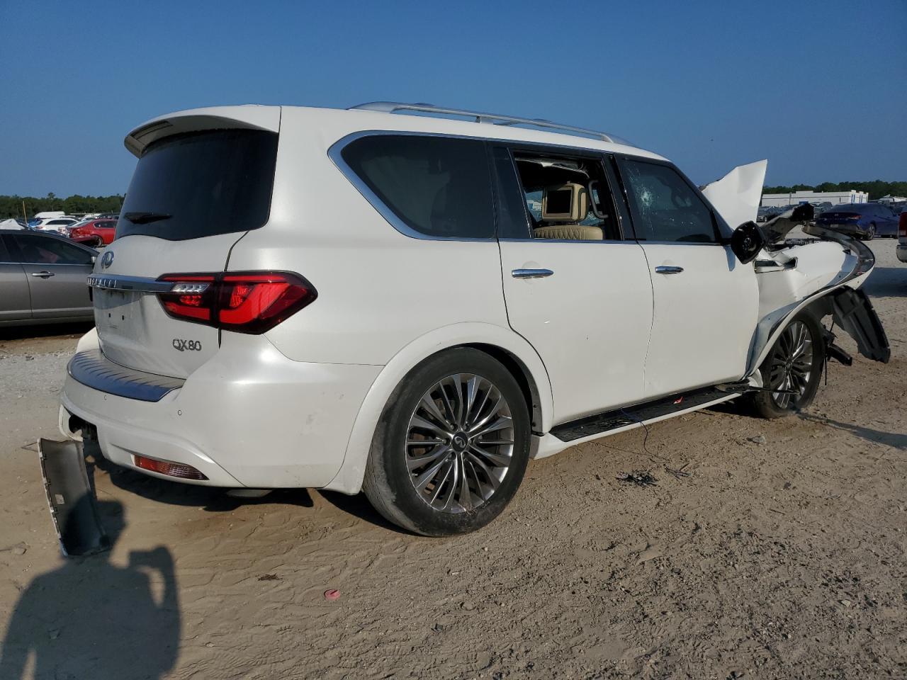 2021 INFINITI QX80