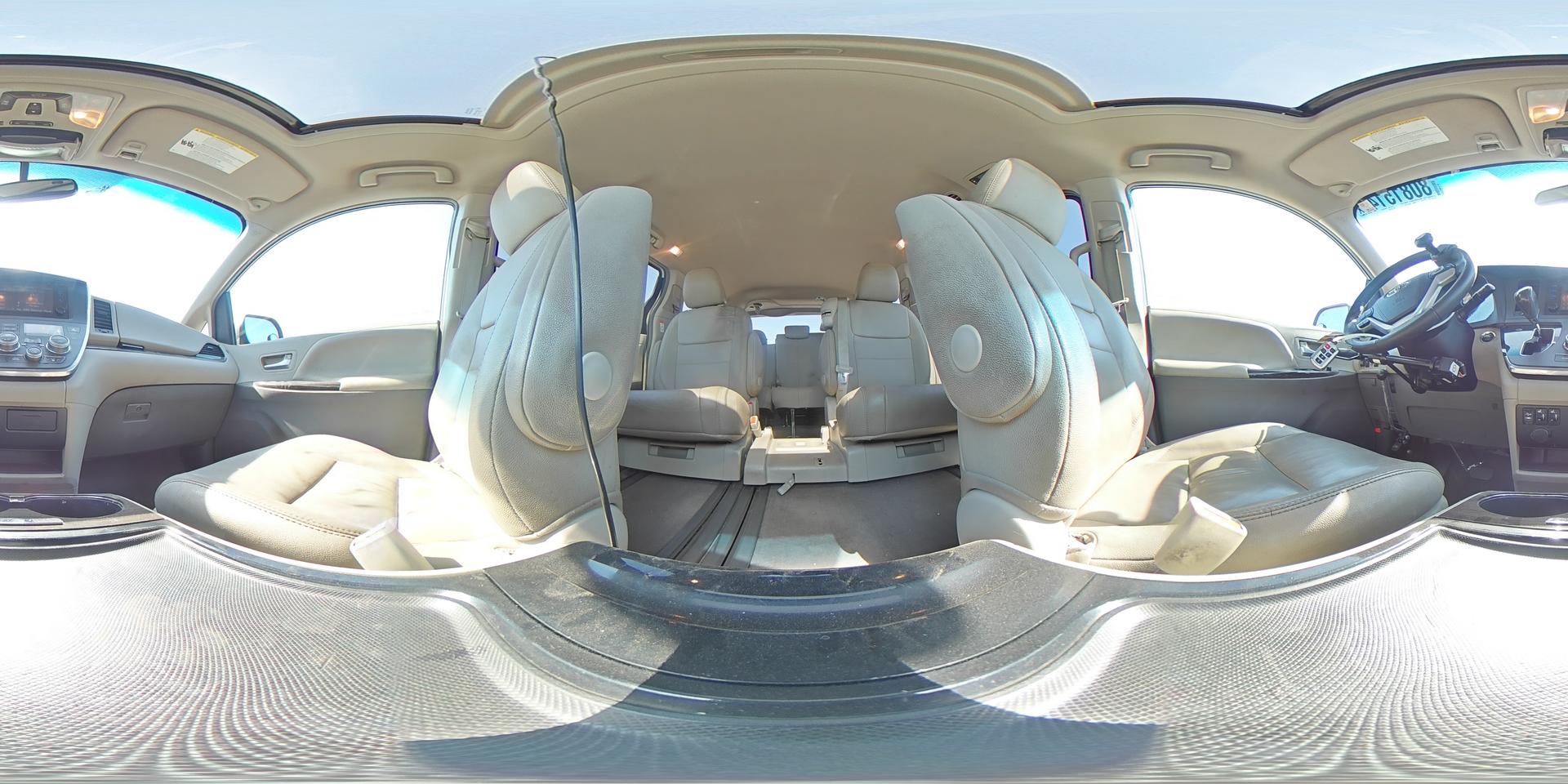 2017 TOYOTA SIENNA