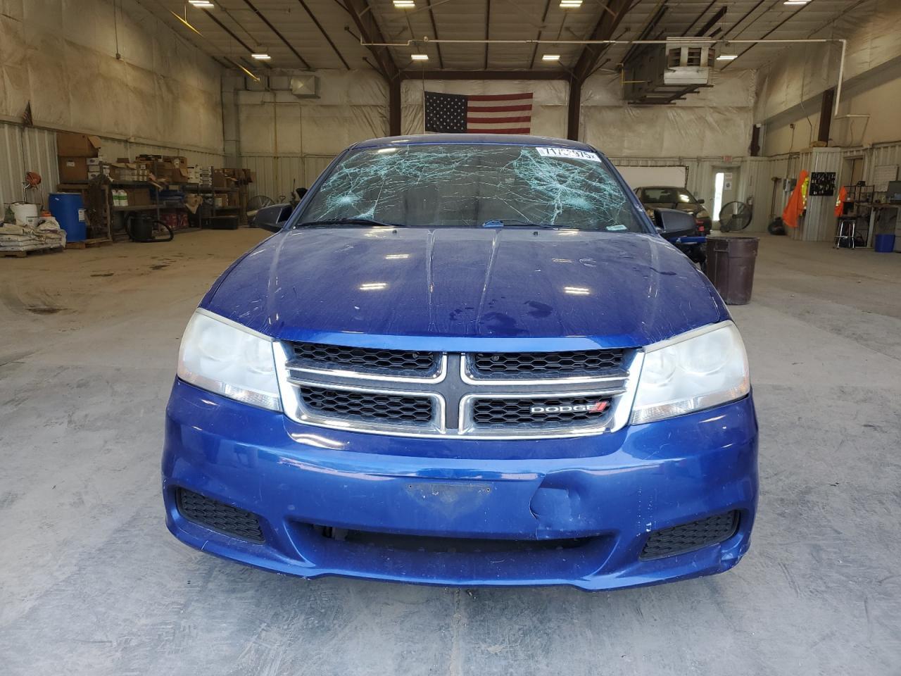 2013 DODGE Avenger