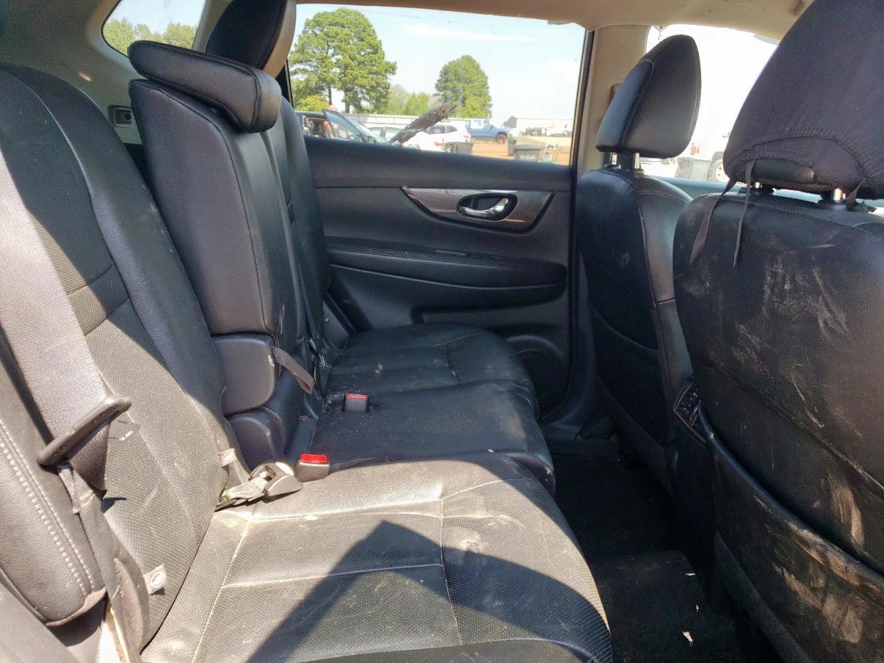 2016 NISSAN ROGUE