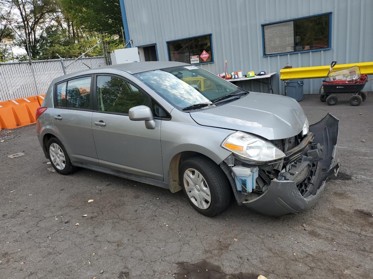 2011 NISSAN VERSA
