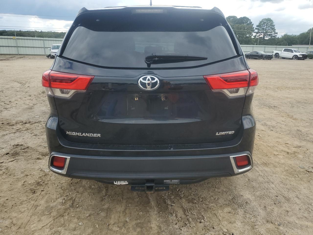 2017 TOYOTA HIGHLANDER