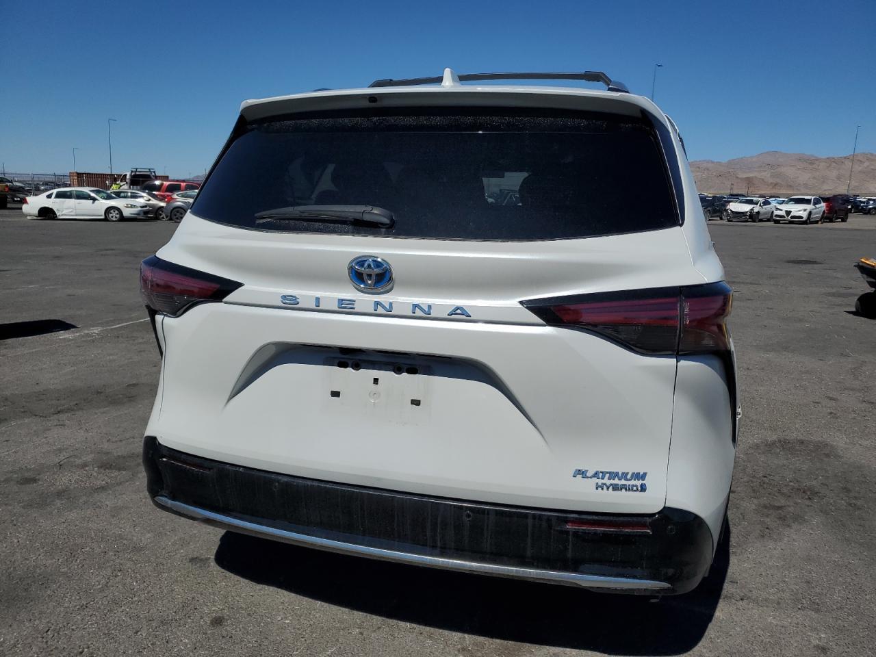 2022 TOYOTA SIENNA