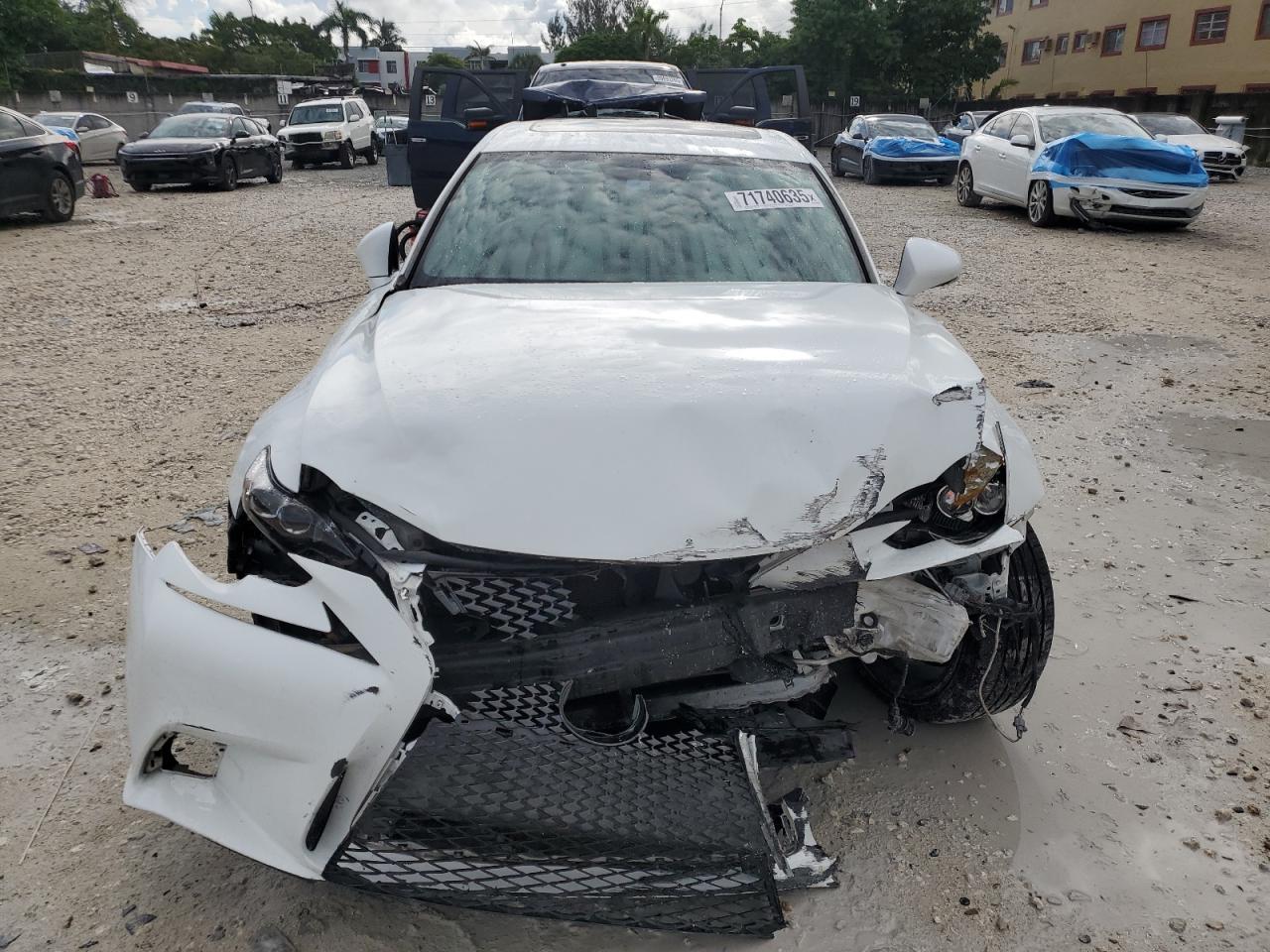 2016 LEXUS IS 200t