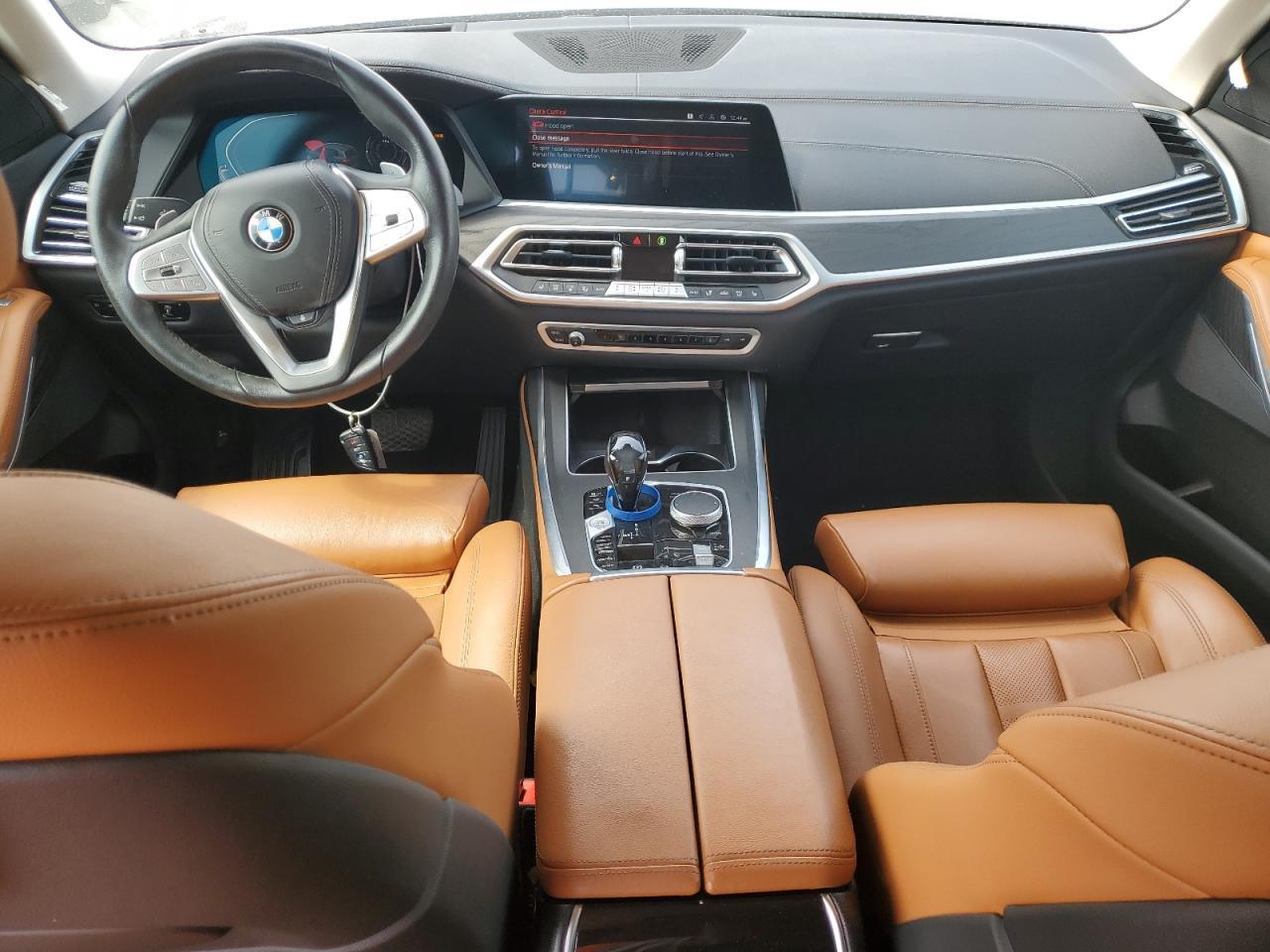 2022 BMW X7