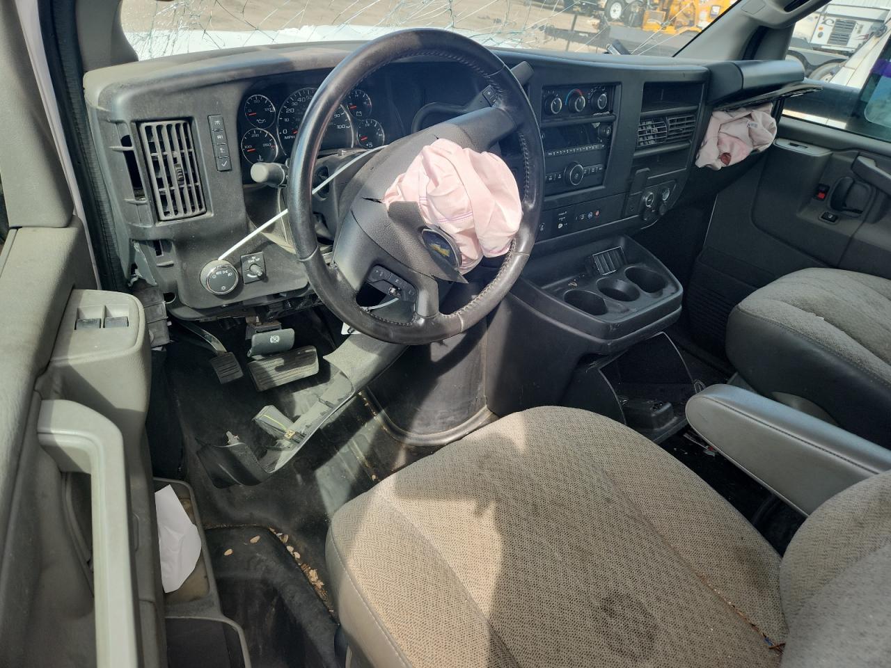 2023 CHEVROLET Express 3500