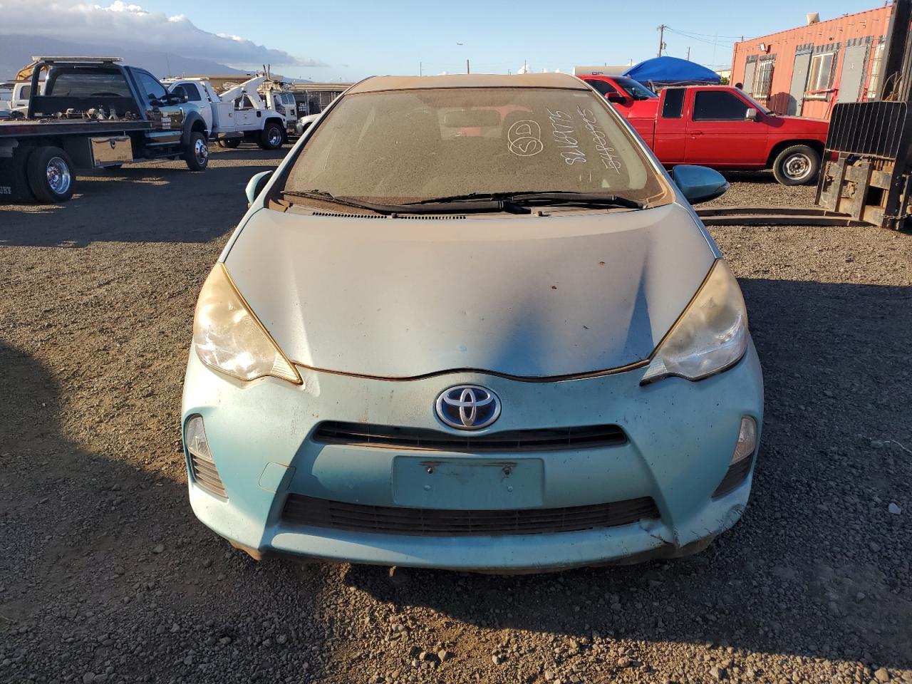 2014 TOYOTA Prius c