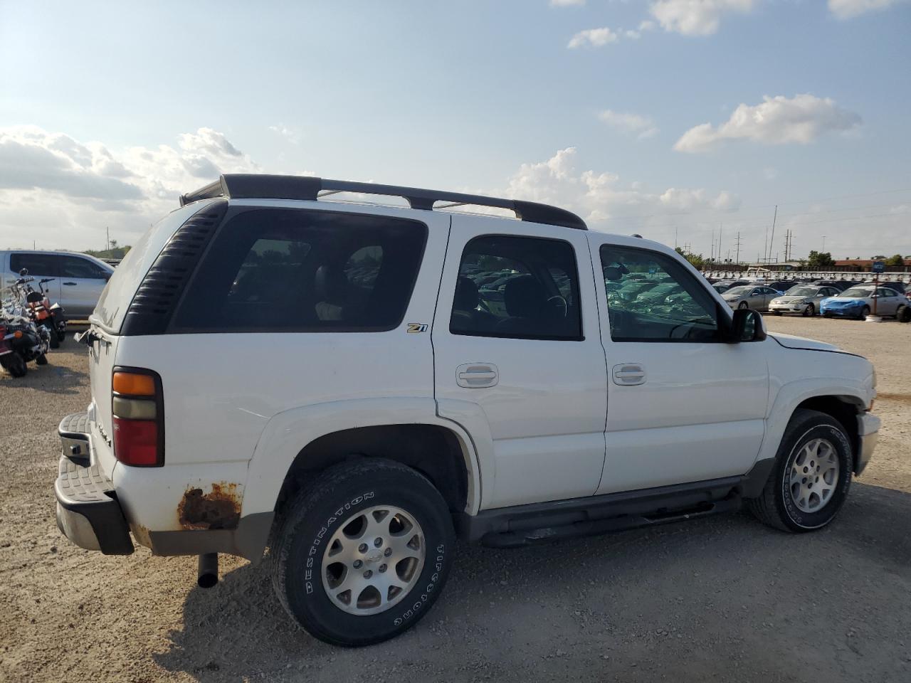 2004 CHEVROLET Tahoe