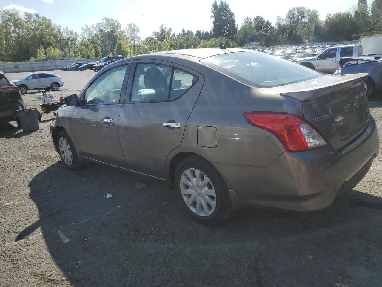 2015 NISSAN VERSA