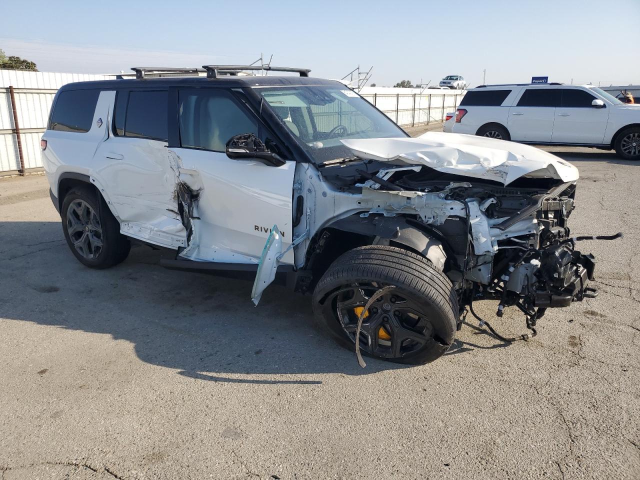 2025 RIVIAN R1s