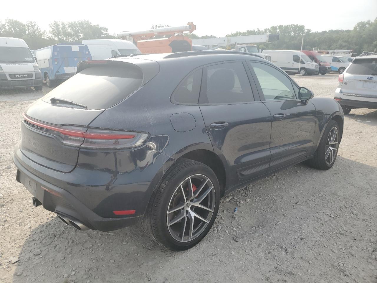 2023 PORSCHE Macan