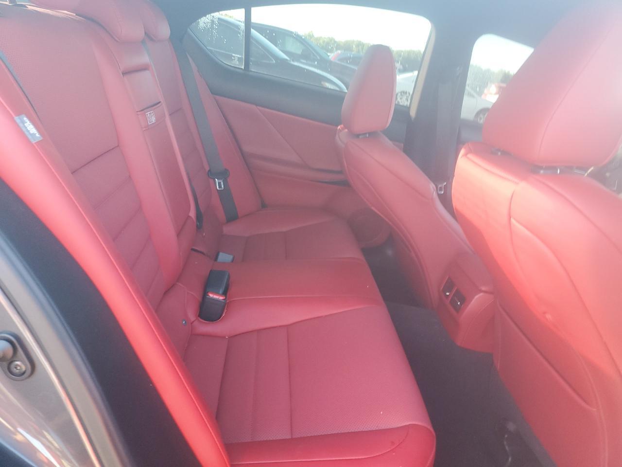 2023 LEXUS Is