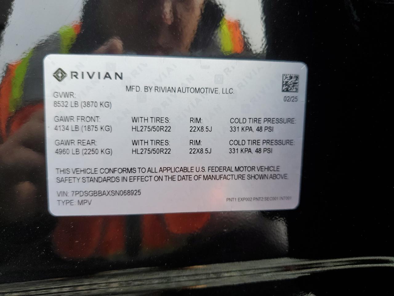 2025 RIVIAN R1s