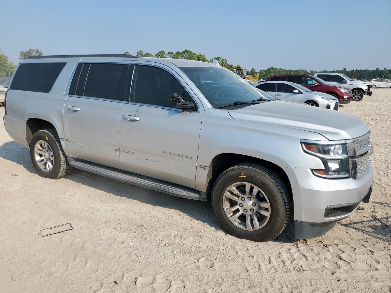 2017 CHEVROLET Suburban