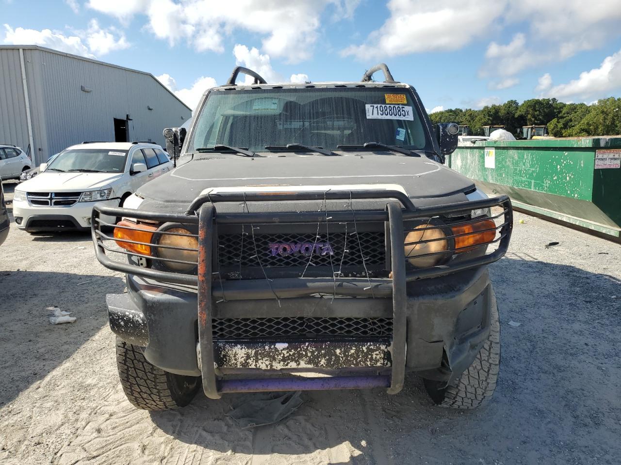 2010 TOYOTA FJ Cruiser