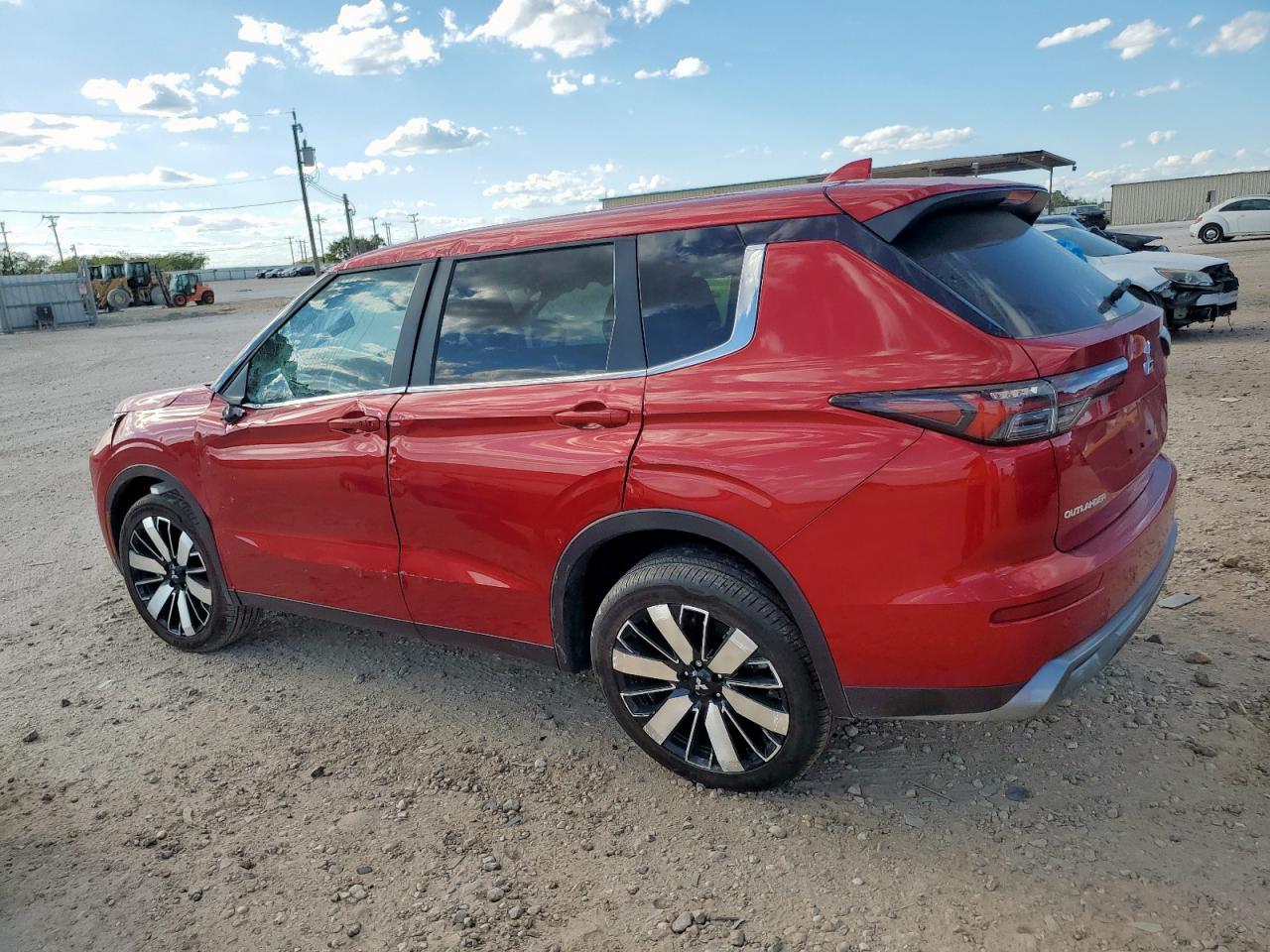 2025 MITSUBISHI outlander