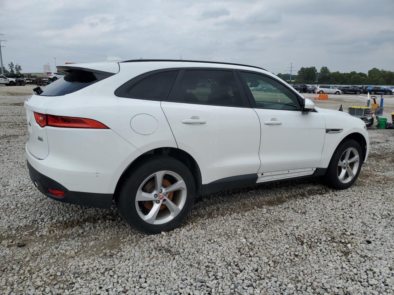 2017 JAGUAR F-Pace