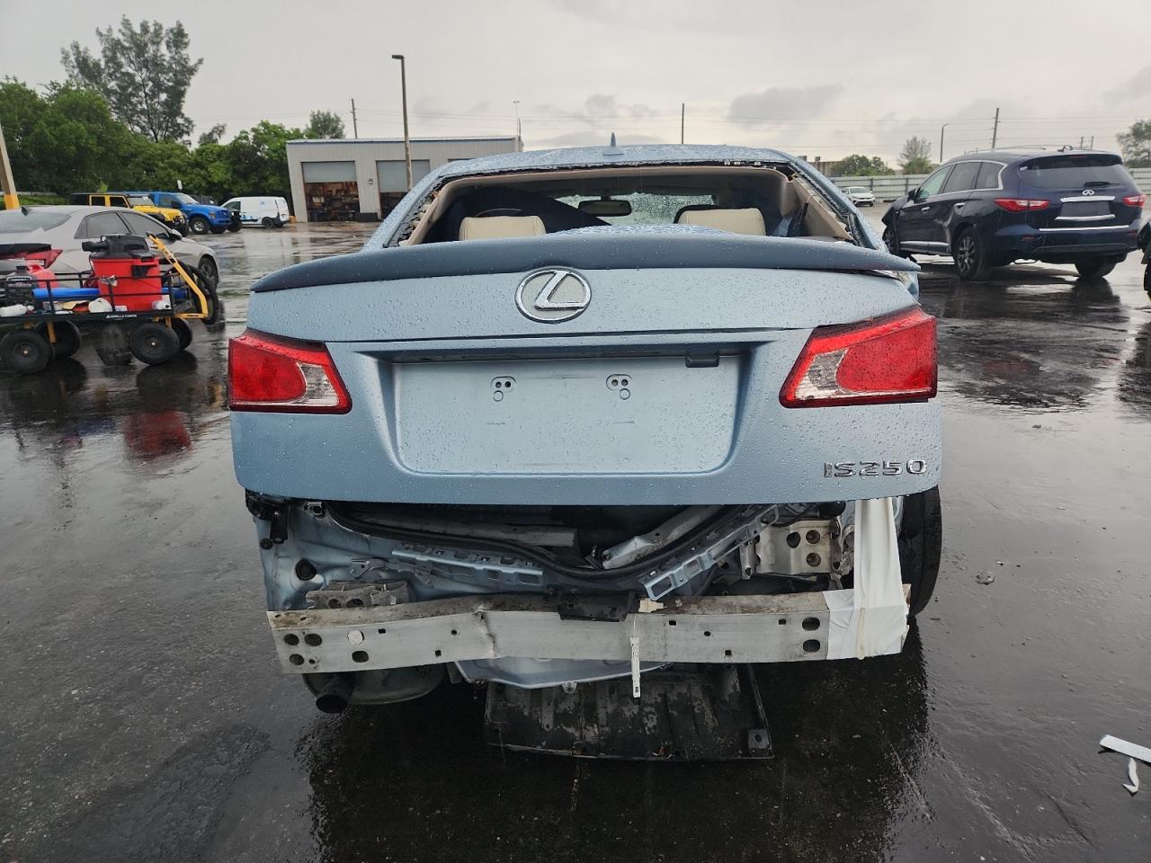 2013 LEXUS Is